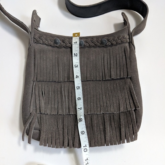 ❗SOLD❗Minnetonka Grey Suede Fringe Crossbody Bag - Picture 3 of 8